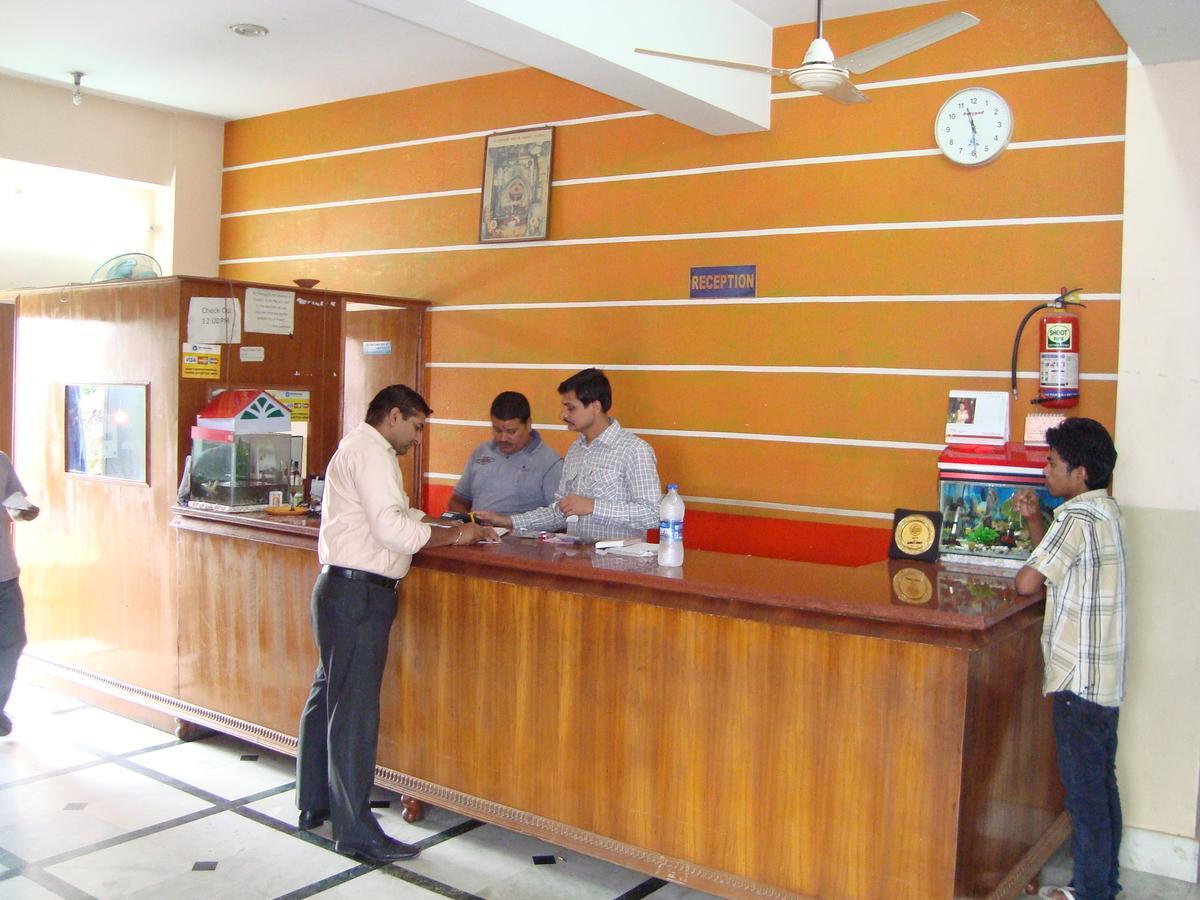 Hotel Ridhi N Sidhi Bettiah ภายนอก รูปภาพ